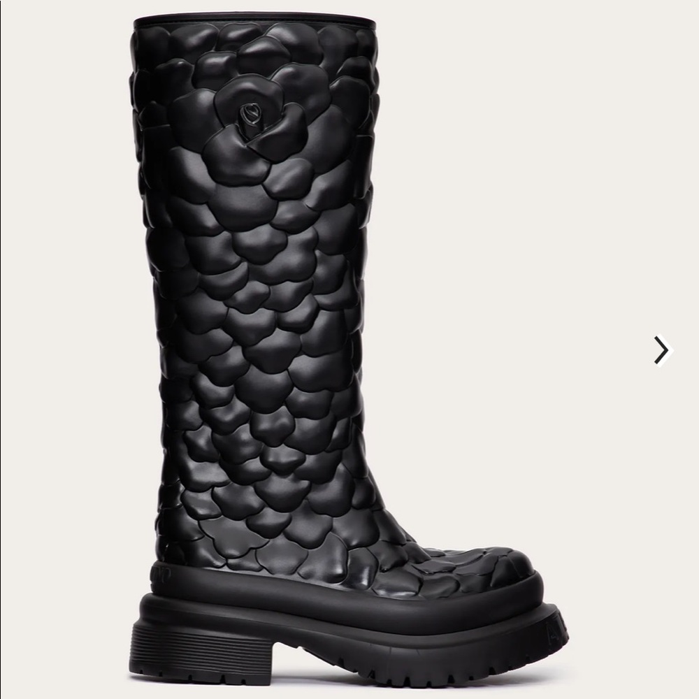 Valentino Atelier Black Rose Boots - Picture 5 of 8